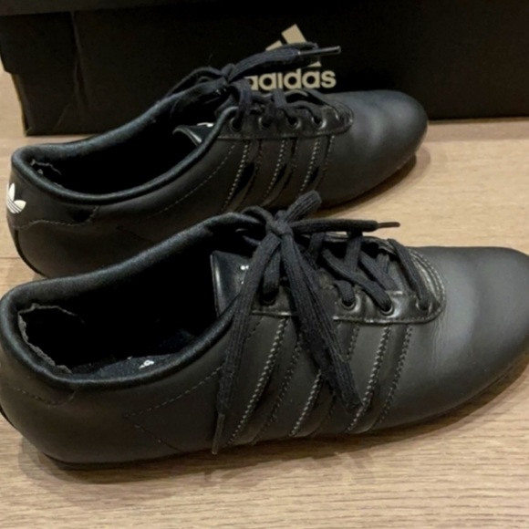 ADIDAS | ORIGINAL | Black Leather | Women's Runner | 6 - Picture 1 of 5